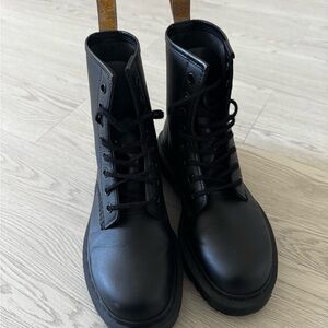 Dr Martens Jadon
